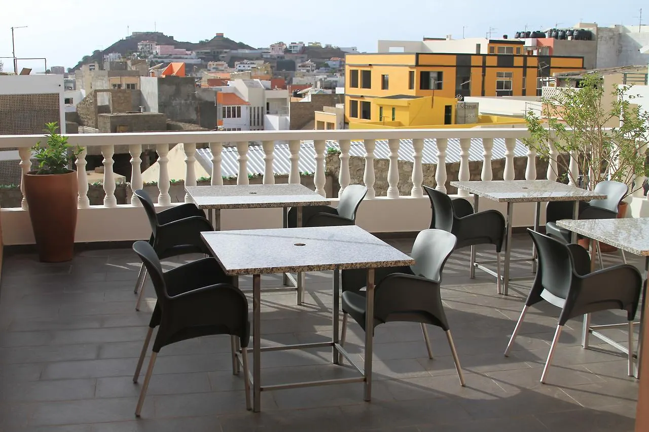 Alojamento de Acomodação e Pequeno-almoço Vila Mira Mar Mindelo